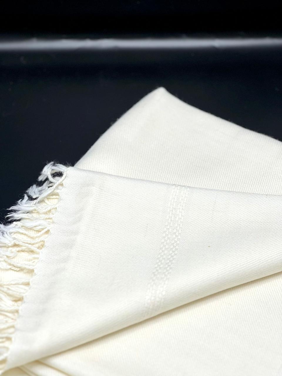 Pure 64 wollen shawl Plain