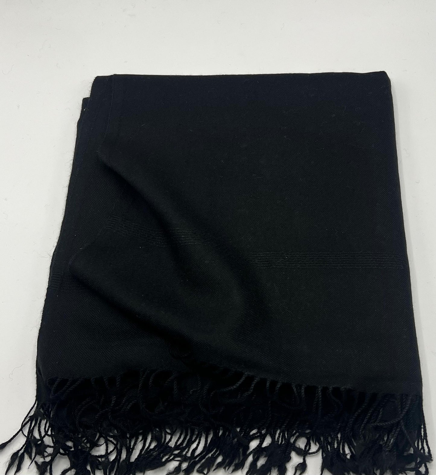 Koel specaial plain blackl shawl  100 woolen and handmade (price: 15 thousand)