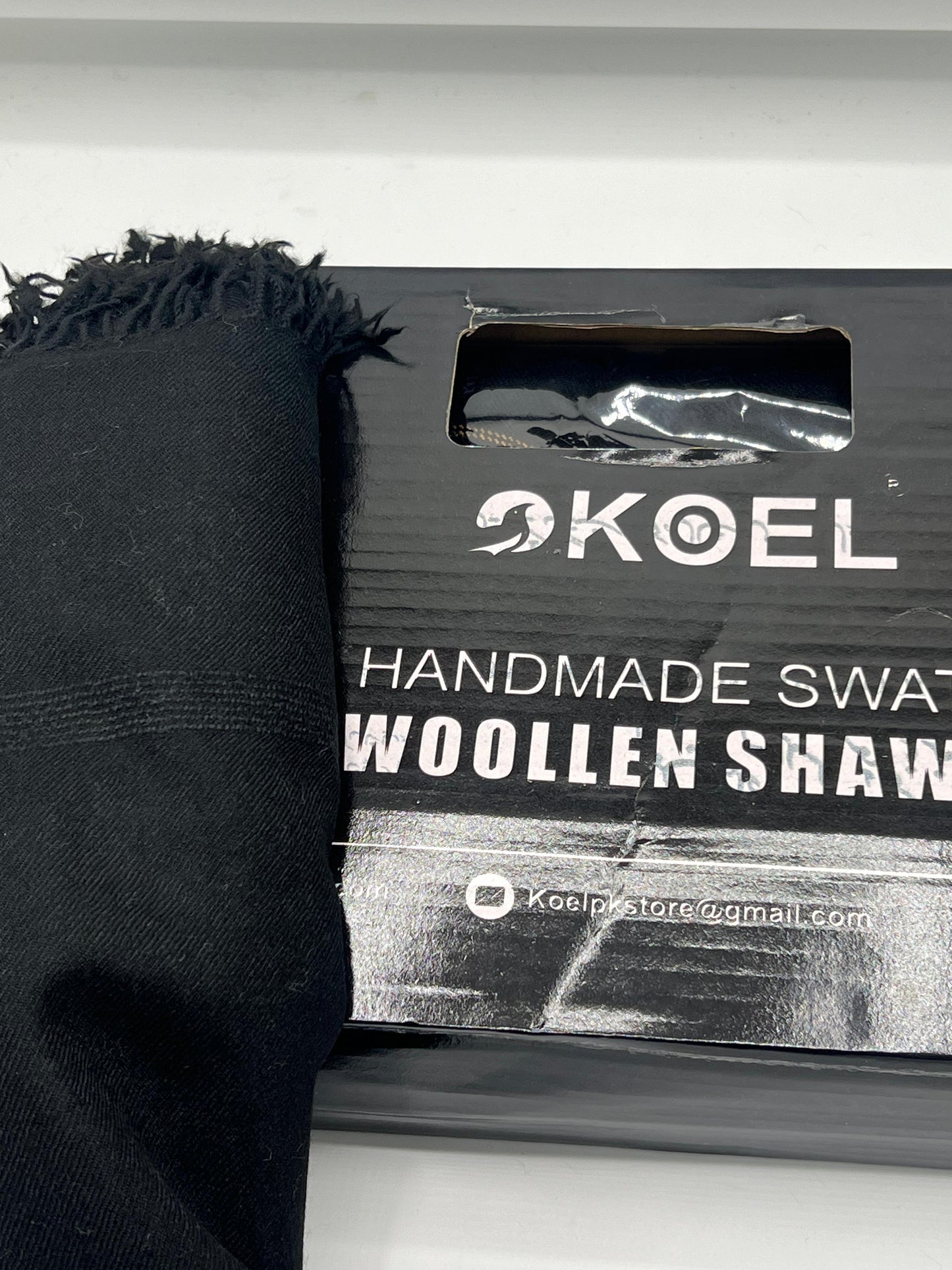 Koel specaial plain blackl shawl  100 woolen and handmade (price: 15 thousand)