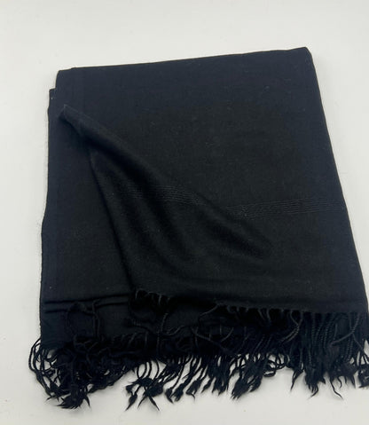 Koel specaial plain blackl shawl  100 woolen and handmade (price: 15 thousand)