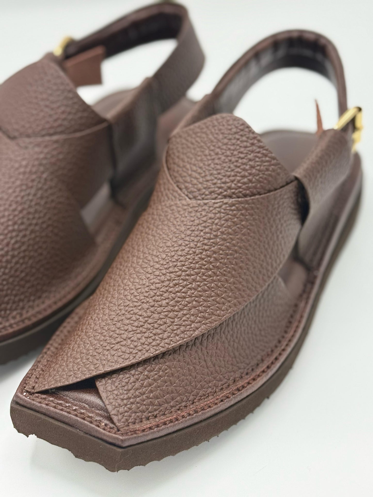 Air Kaptan Brown Dotted (medicated sole)