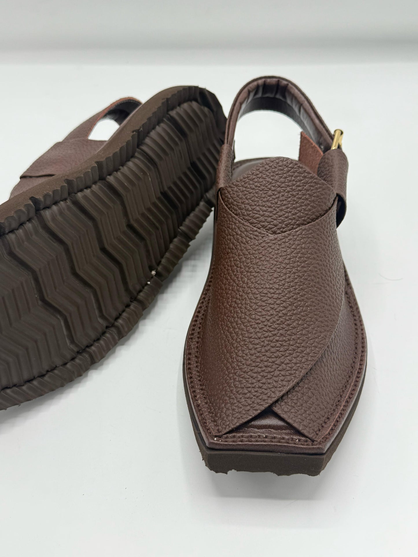 Air Kaptan Brown Dotted (medicated sole)