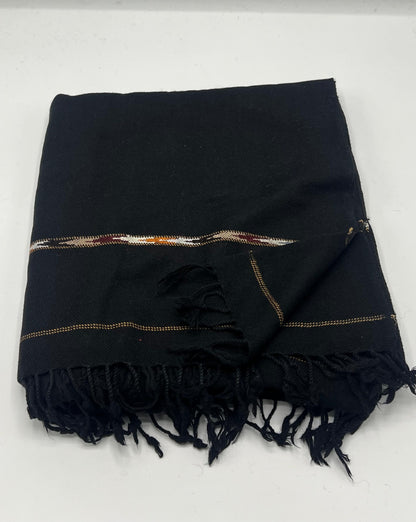 Koel specaial blackl shawl  100 woolen and handmade (price: 15 thousand)